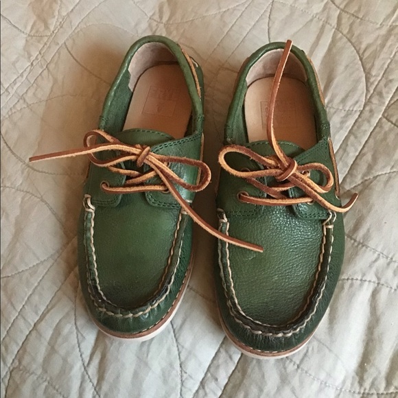 frye boat shoes